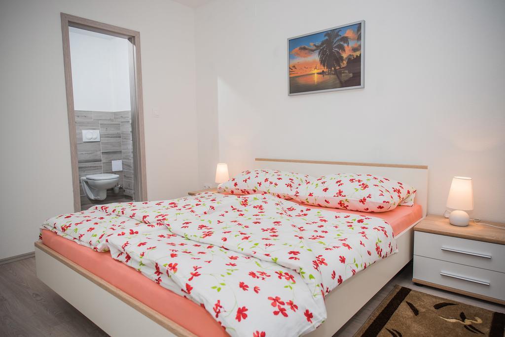 Apartment Grabovac Kaštela Zimmer foto