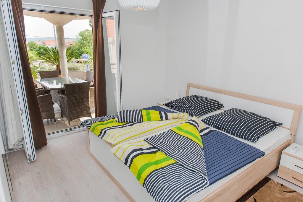 Apartment Grabovac Kaštela Zimmer foto