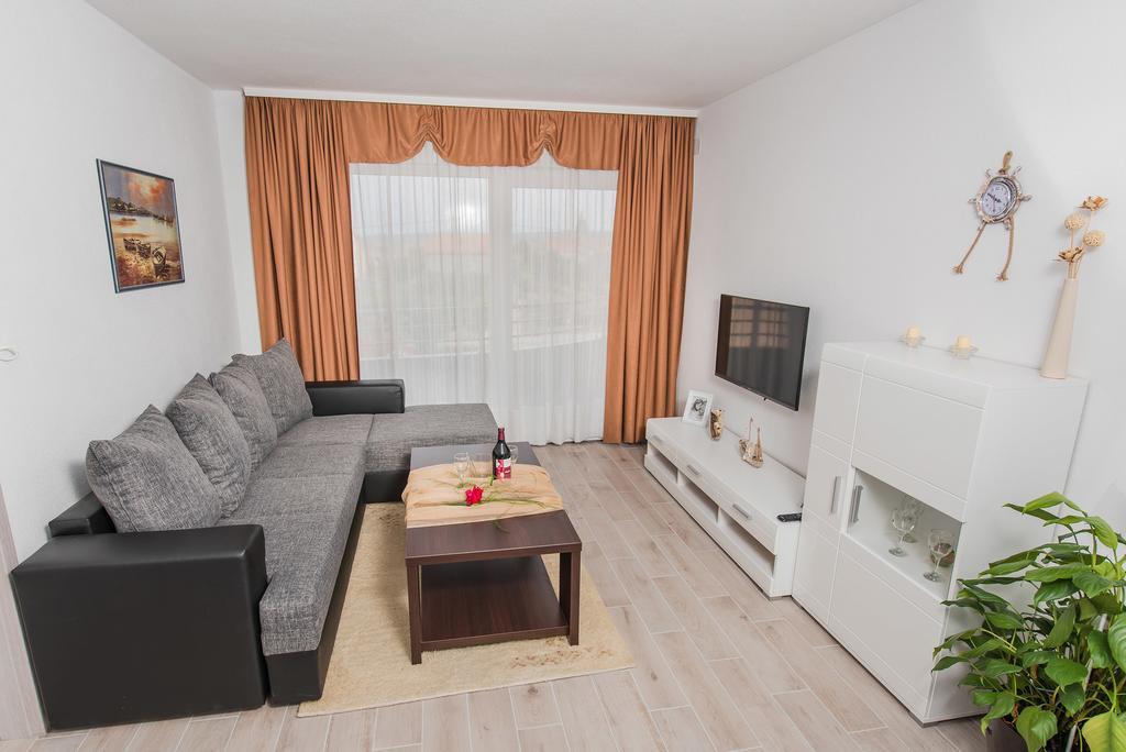 Apartment Grabovac Kaštela Zimmer foto