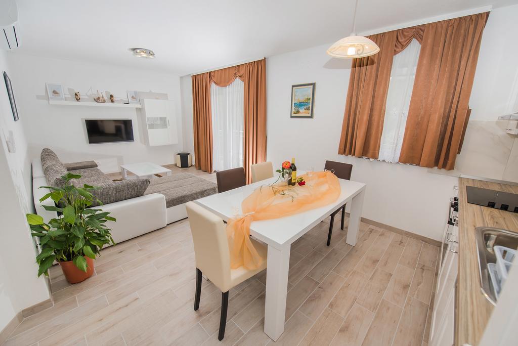 Apartment Grabovac Kaštela Zimmer foto