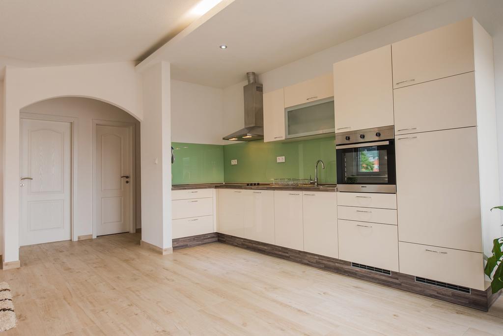Apartment Grabovac Kaštela Zimmer foto